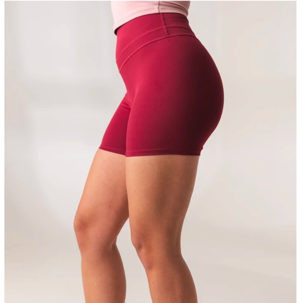 Vitality Revive Volley Shorts - Sangria Color